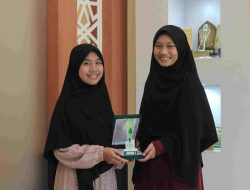 Usung Konsep Smart Campus di Pesantren, Murabbiyah Thursina IIBS Raih Juara I LKTI Nasional