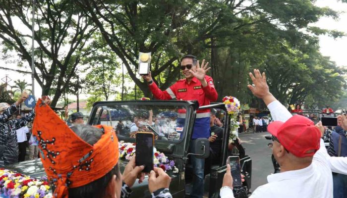 Semarak Kirab Piala Adipura, Pj. Walikota Malang Tegaskan Komitmen Tingkatkan Kualitas Lingkungan Hidup