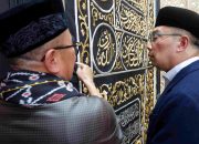 Ridwan Kamil dan Buya Yahya Melihat Kiswah, Jejak Keagungan Kabah yang Menyentuh Jakarta