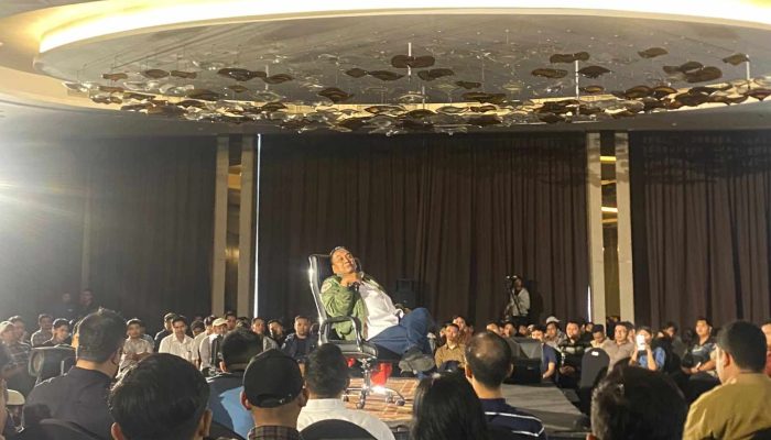Momen Ketika Ganis Rumpoko Minta ke Bambang Pacul Tutorial Jadi ‘Korea’