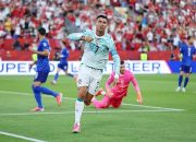 Portugal Lolos Dramatis, Cristiano Ronaldo Ukir Sejarah di Usia 41