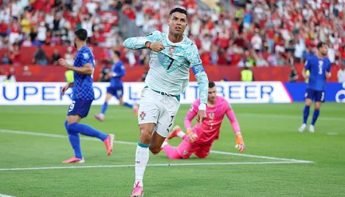 Portugal Lolos Dramatis, Cristiano Ronaldo Ukir Sejarah di Usia 41