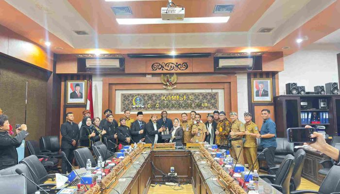 Aksara Jawa Bukan Sekadar Simbol, Kini Didorong Wajib di SMA/SMK